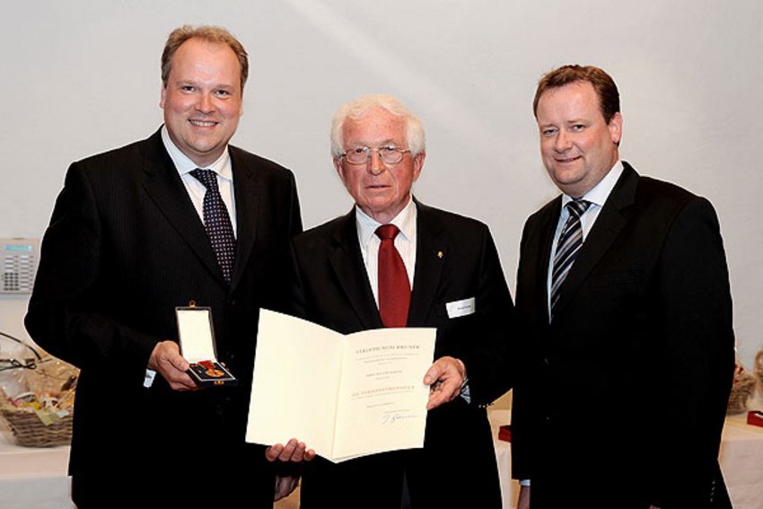 Foto: Landrat Christoph Göbel und Roland Schütz