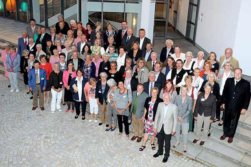 Foto: Gruppenbild mit Landrat Göbel