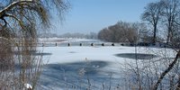 Foto: Dünne, nicht geschlossene Eisdecke am Ismaninger Speichersee.